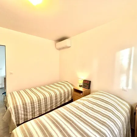 Duplex Tour D'omigna 아파트 *